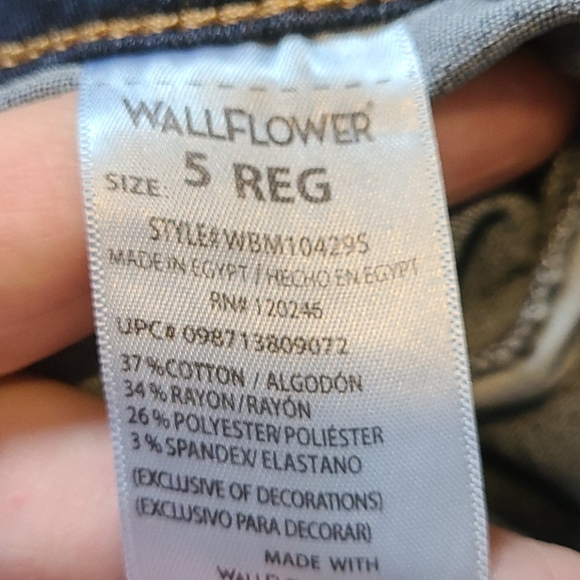 Jeans - Picture 3 of 3